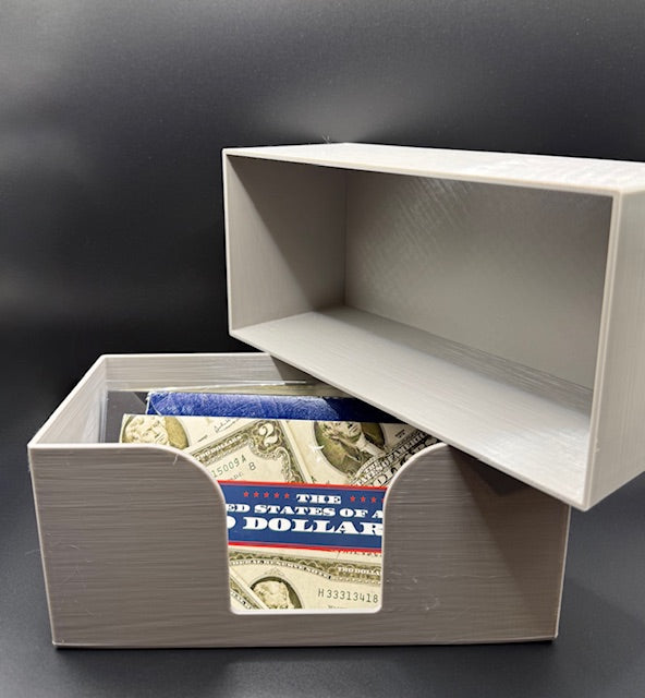 Currency holder that holder sleeves